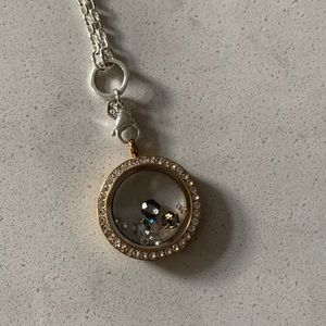 Origami Owl crystal necklace